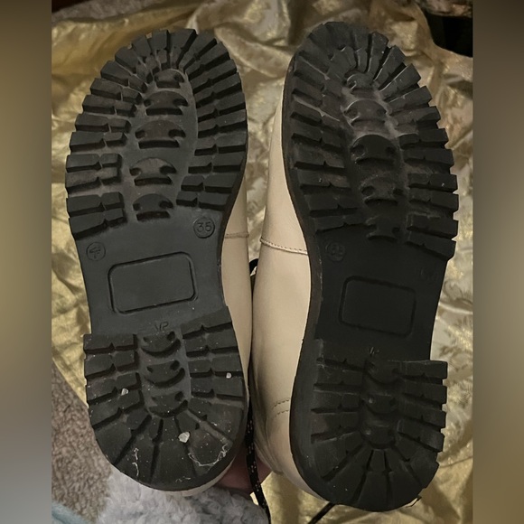 ZARA Girls’ Lace-Up Leather Combat Hiking Boots Cream Color Booties EU 35/US 3.5 - Picture 12 of 14